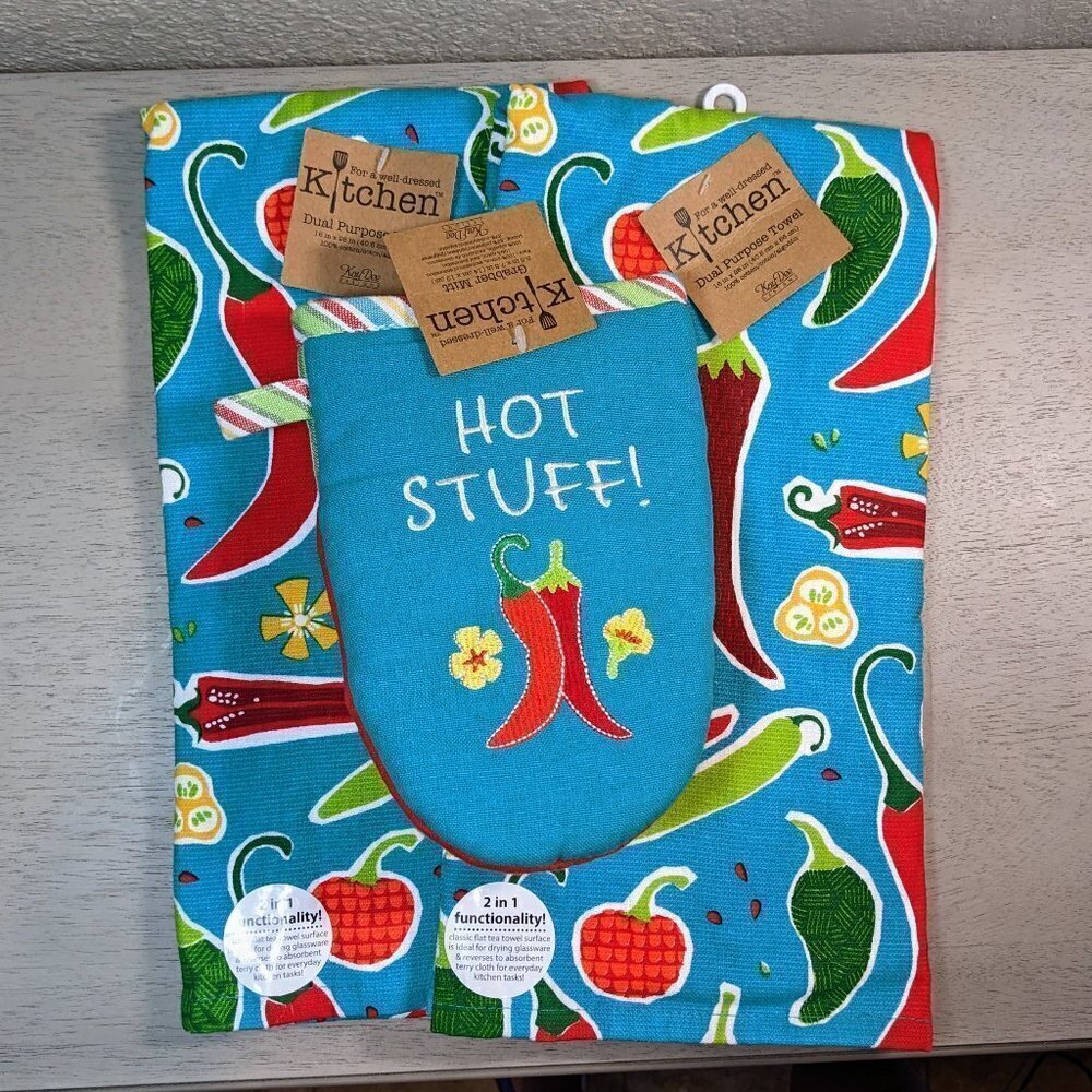HOT STUFF Spicy Pepper Oven Glove and Kitchen Towels Set NWT